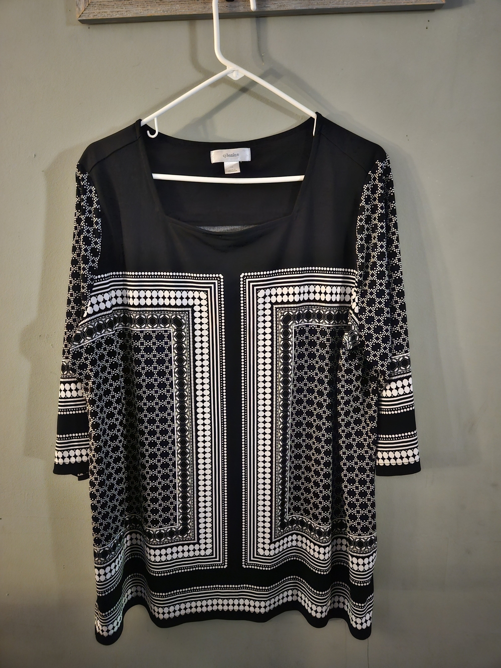 CJ Banks Black and White Geometric Tunic